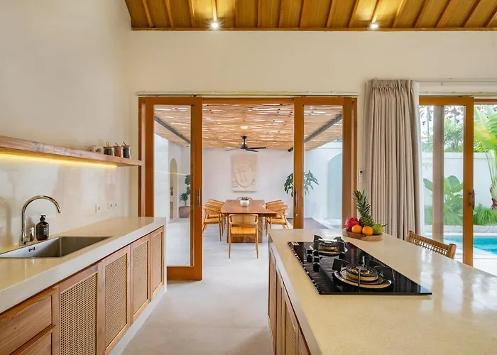 Villa Arkara - Just 10 Minutes Walk To The *