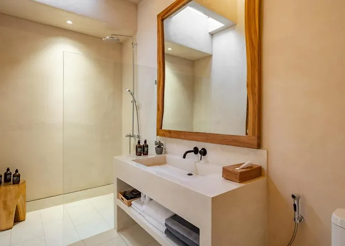 Arkara - Just 10 Minutes Walk To The *