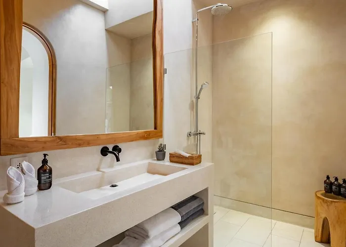 Arkara - Just 10 Minutes Walk To The Villa